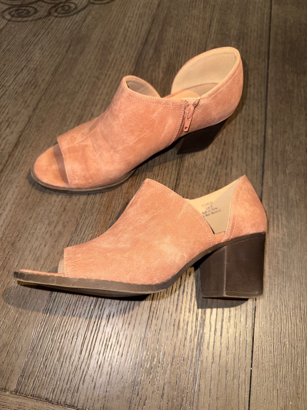 Women's Suede Open-Toe Block Heel Sandals - Dusty Peach